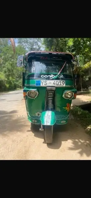 Bajaj RE 2011