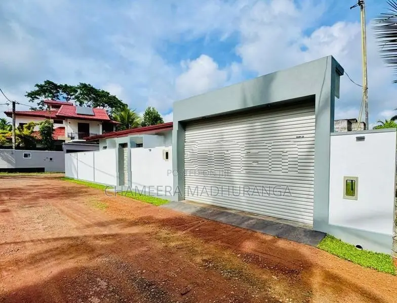 Brand New Single Story House For Sale In Gampaha City
