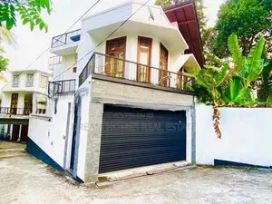 Modern Luxury Home With Rooftop In Pannipitiya