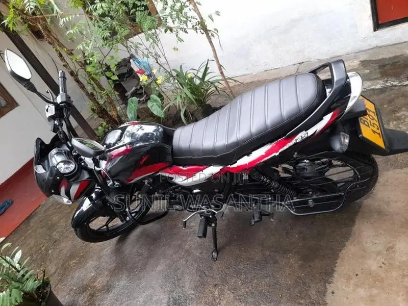 Bajaj Discover 125 2025