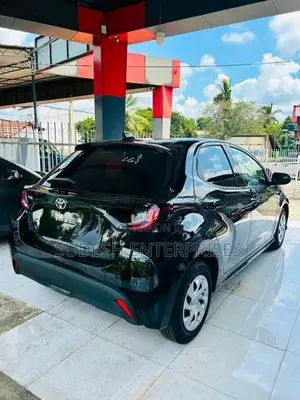 Toyota Yaris X 2024