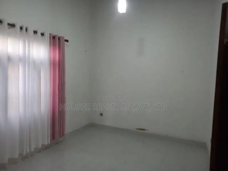 Valuable House For Sale In Nugegoda – Facing The Lake