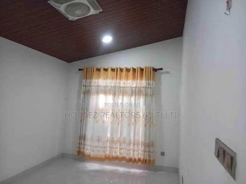 Valuable House For Sale In Nugegoda – Facing The Lake