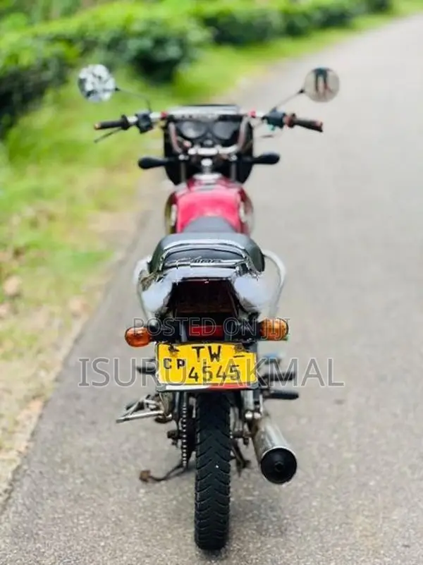 Bajaj CT100 2026