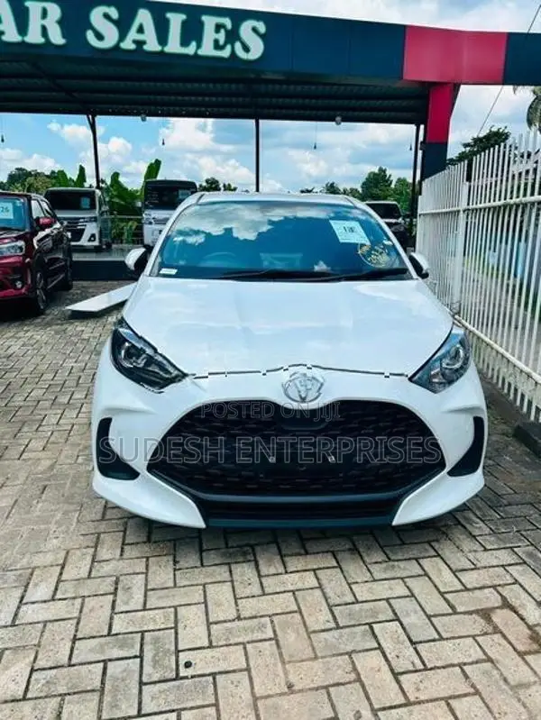 Toyota Yaris X 2024