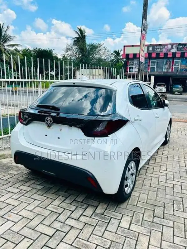 Toyota Yaris X 2024
