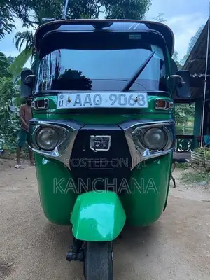Bajaj RE 2014