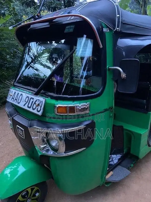Bajaj RE 2014