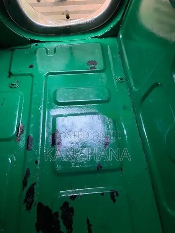 Bajaj RE 2014