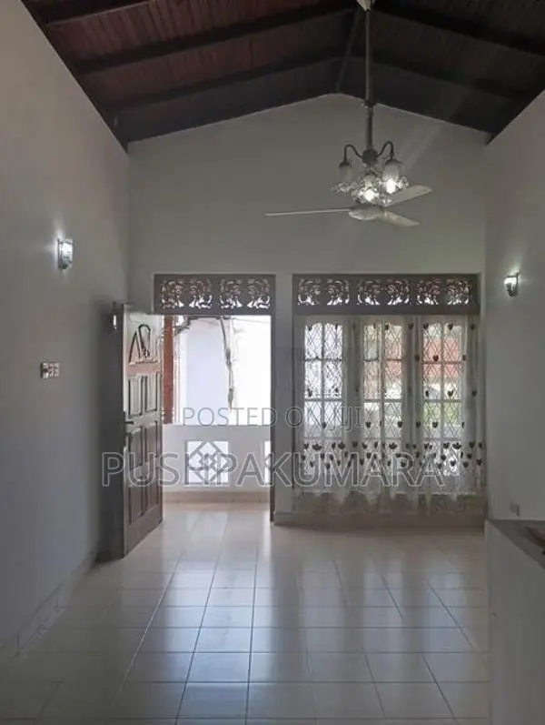 House For Rent IN Colombo 09 ( Book NO 5668B)
