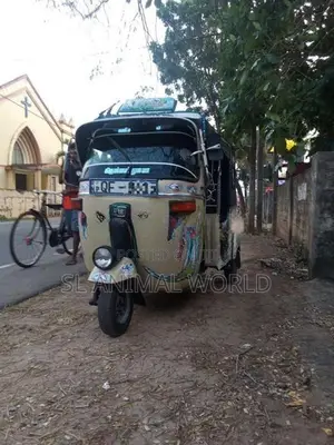 Bajaj RE 2005