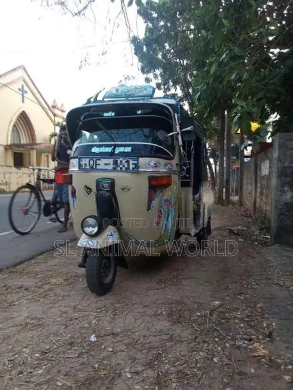 Bajaj RE 2005