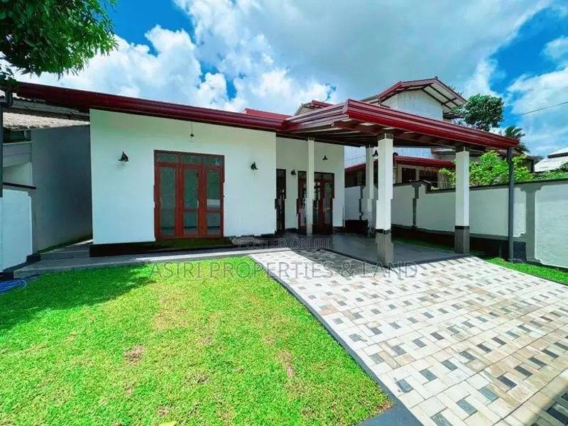 SINGLE STORY 3 BEDROOMS HOUSE FOR SALE IN PILIYANDALA POLGASOWITA