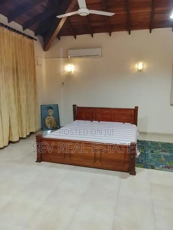Luxury Fully Furnished House form Rent in Talawatugoda