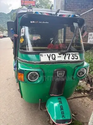 Bajaj RE 2011