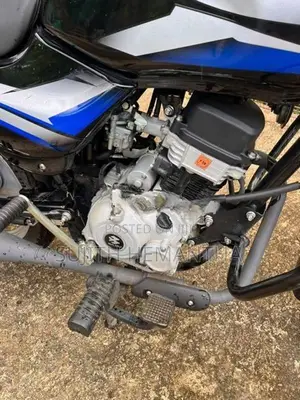 Bajaj CT100 2025