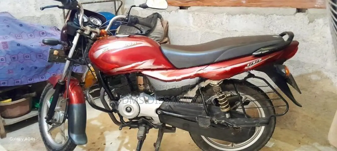 Bajaj Platina 100 2024