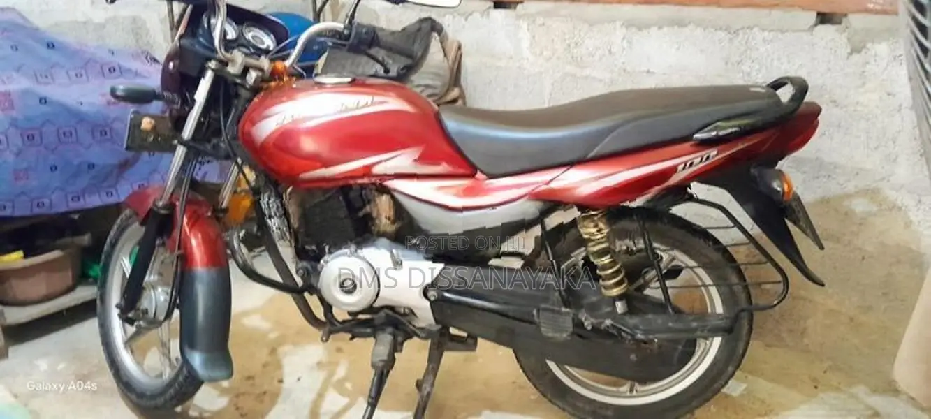 Bajaj Platina 100 2024