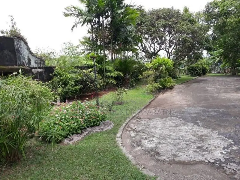 Hotel For Sale In Moratuwa