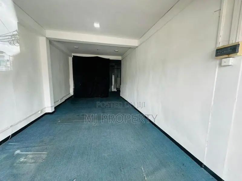 ( YC-1312) Valuable Commercial Shop Space Rent In Kottawa