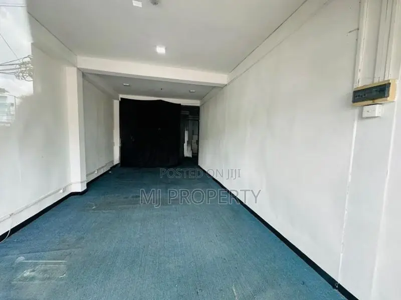 ( YC-1312) Valuable Commercial Shop Space Rent In Kottawa