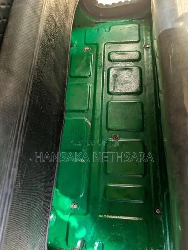 Bajaj RE 2011