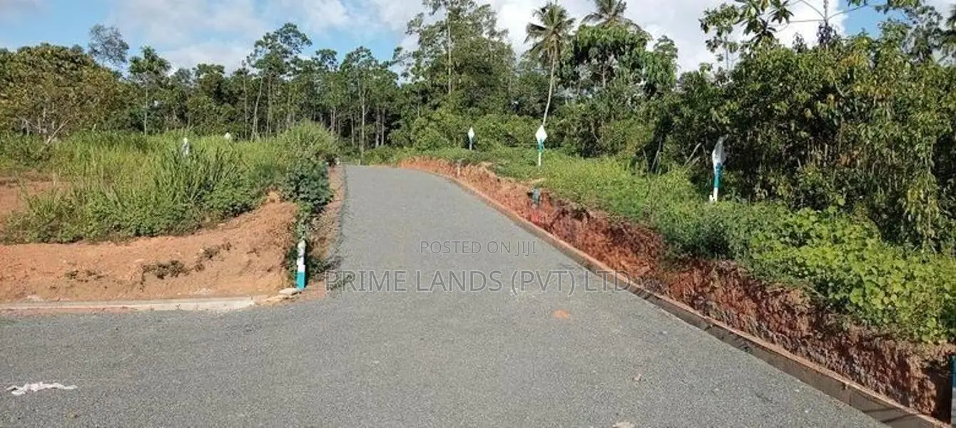 Land Plots for Sale in Peaceful Aluthwala