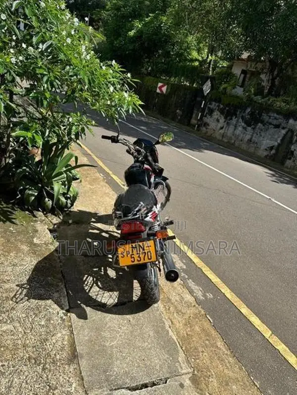 Bajaj CT100 2005