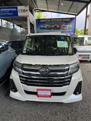 Toyota Roomy 2024