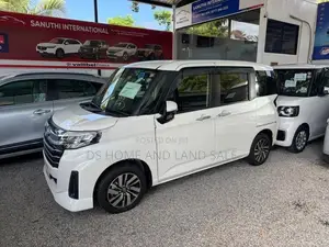 Toyota Roomy 2024