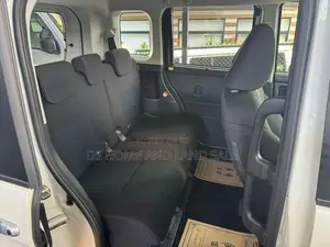 Toyota Roomy 2024