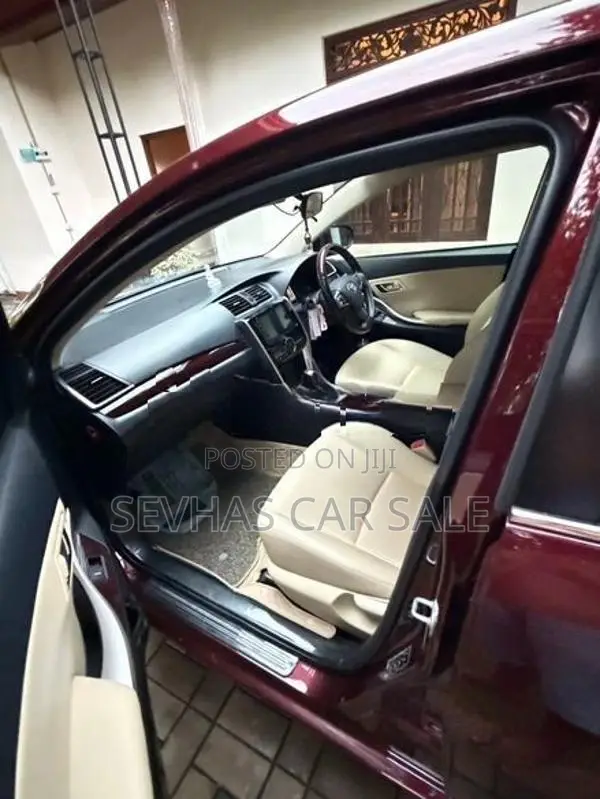 Toyota Premio G Superior 2018