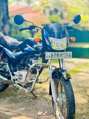 Bajaj CT100 2015