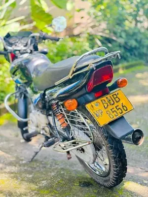 Bajaj CT100 2015