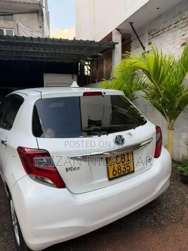 Toyota Vitz 2016