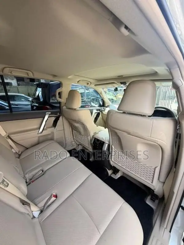 Toyota Land Cruiser Prado Black Edition 2023