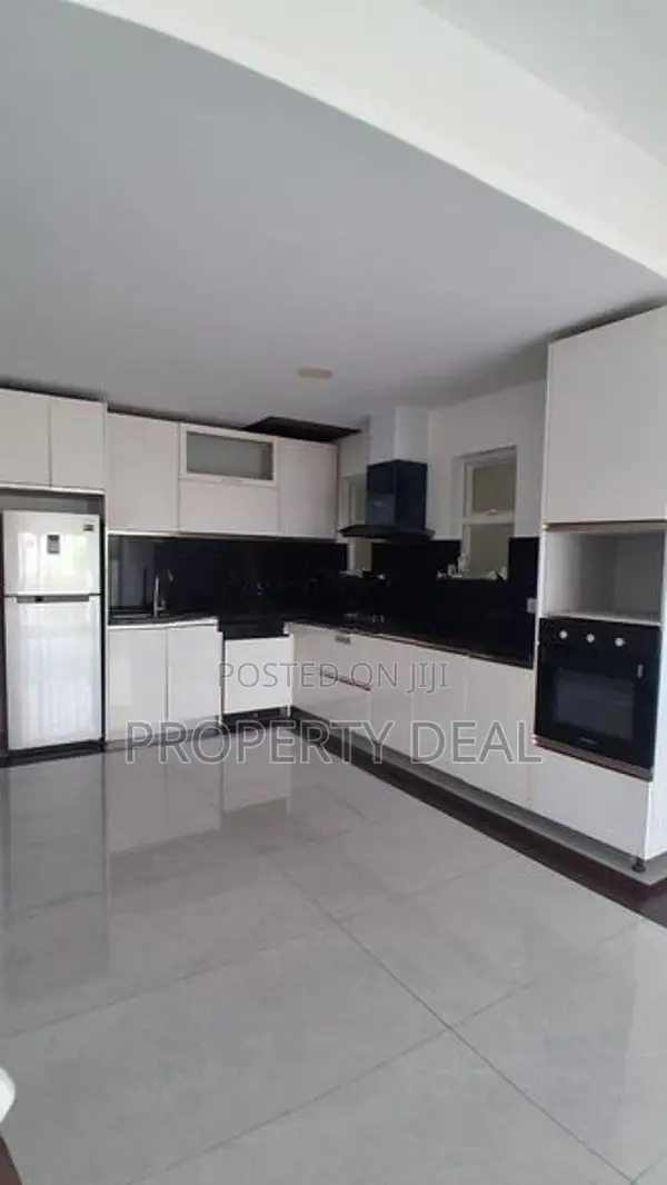 3 Bedroom Apartment For Sale In Colombo 03 PDA448
