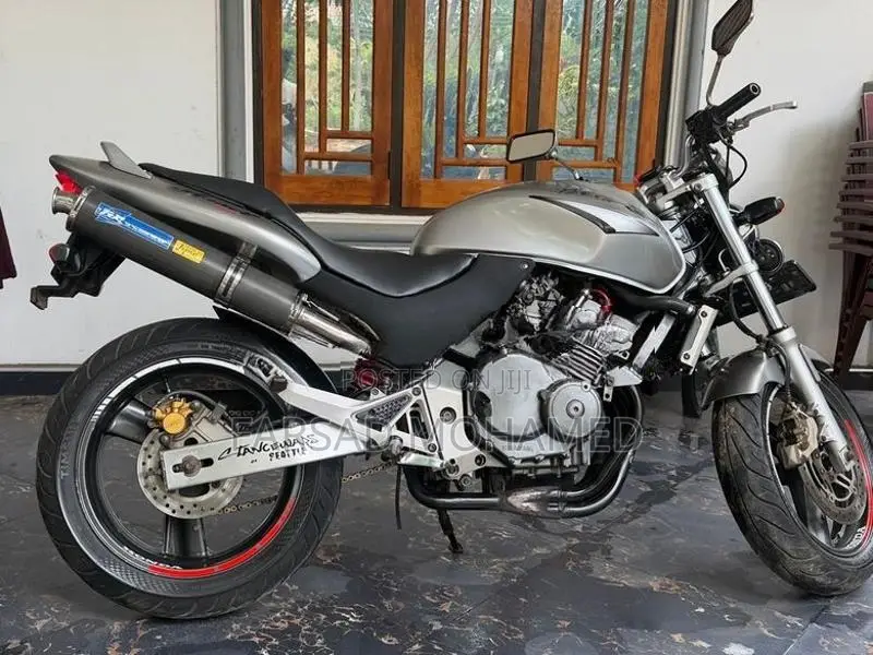 Honda Hornet 2021