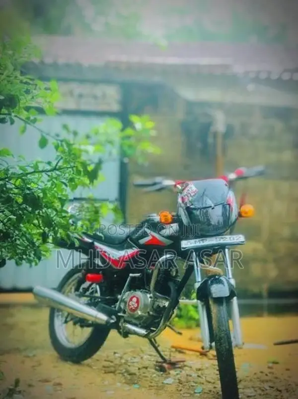 Bajaj CT100 2005
