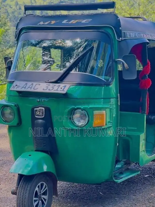 Bajaj RE 2012