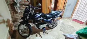 Bajaj CT100 2015