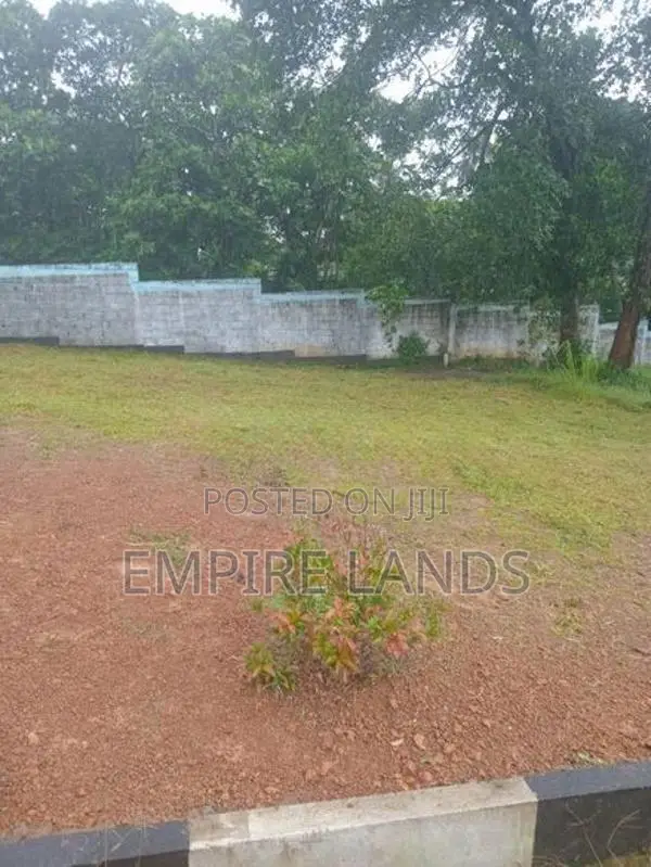 සුන්දර වටපිටාවක තලාහේන නේවාසික බිම් කොටස්