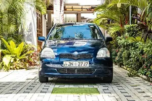 Toyota Vitz VVT-i 2001
