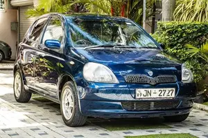 Toyota Vitz VVT-i 2001