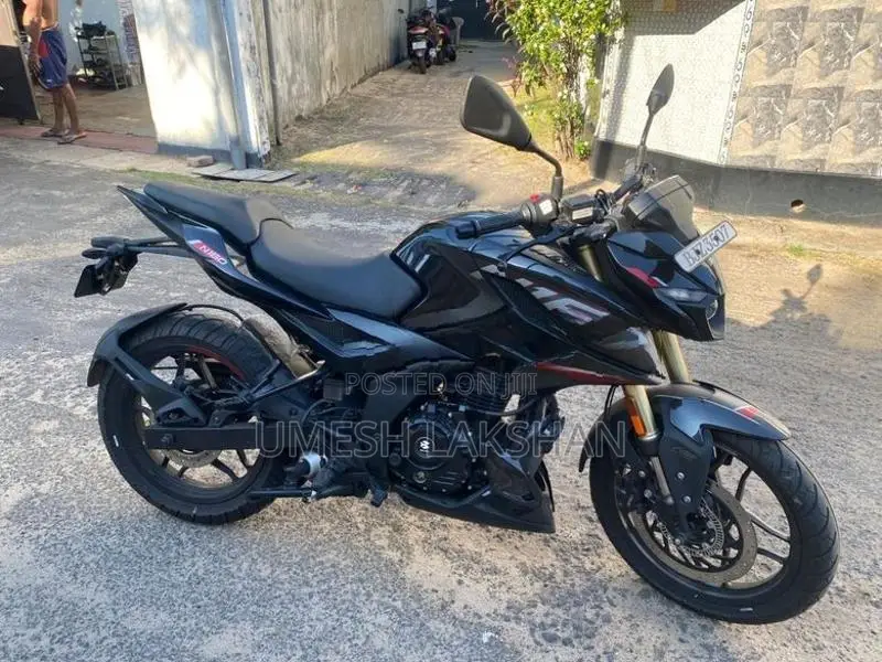 Bajaj Pulsar N160 2025