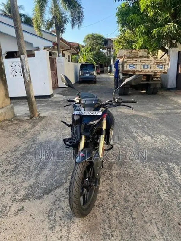Bajaj Pulsar N160 2025