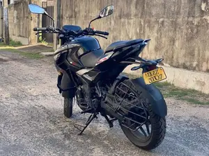 Bajaj Pulsar N160 2025