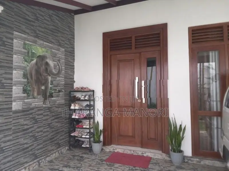 රනාල -නවීන දෙමහල් නිවස විකිණීමට