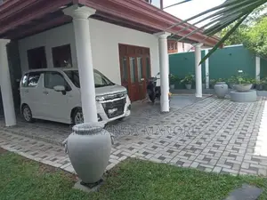 රනාල -නවීන දෙමහල් නිවස විකිණීමට