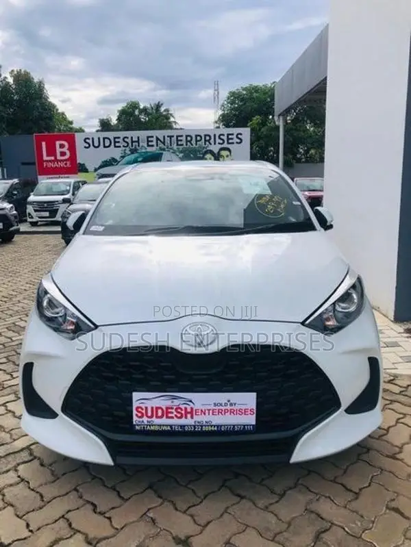Toyota Yaris X 2024